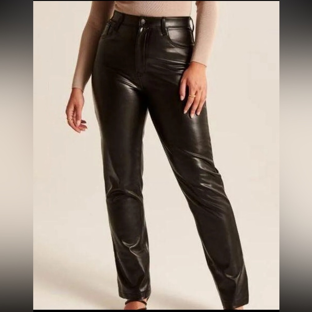 Abercrombie & Fitch Curve Love The Ankle Straight Ultra High Rise